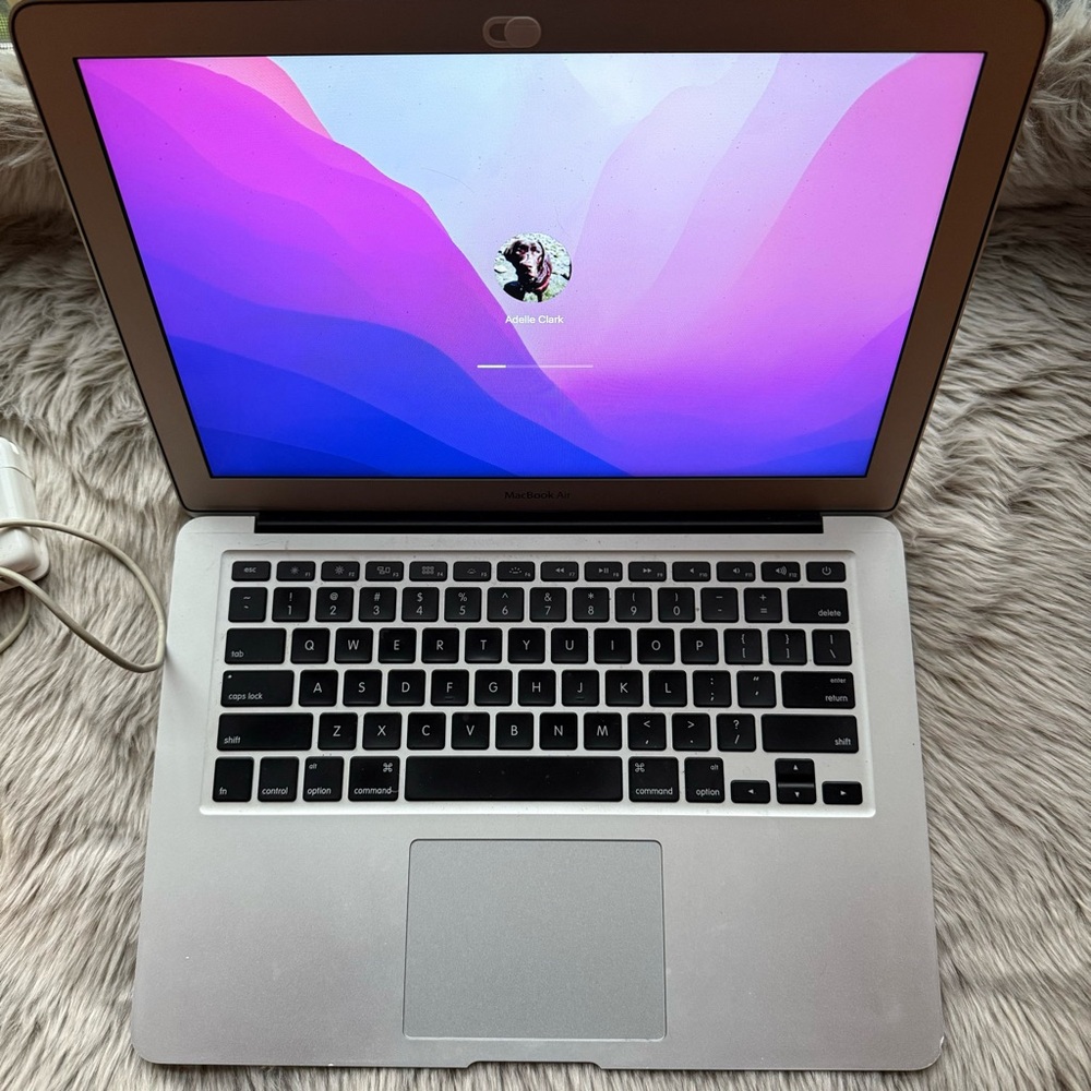 Macbook *Read Description*